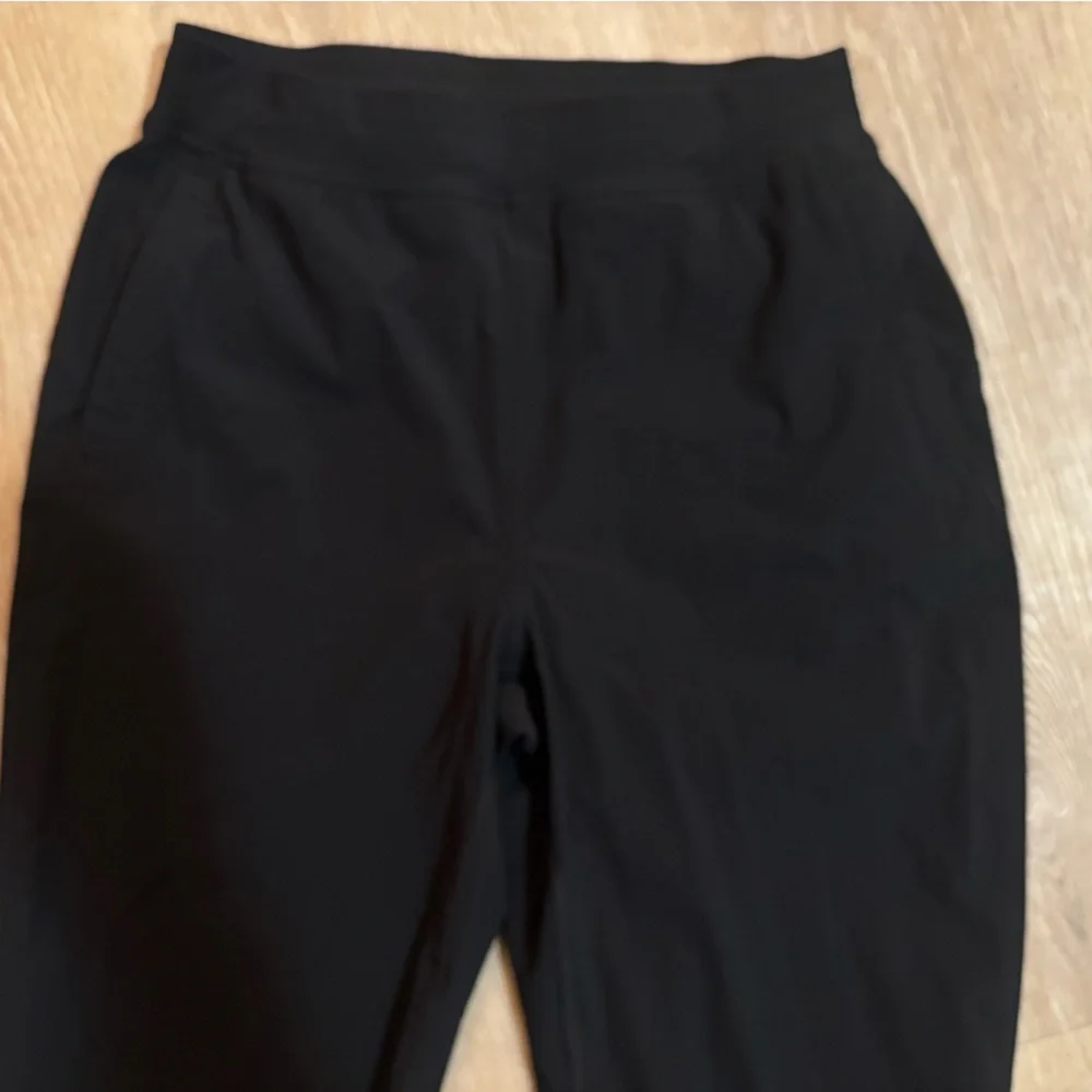 lululemon athletica Women's Black Track Pants - Picture 4 of 4